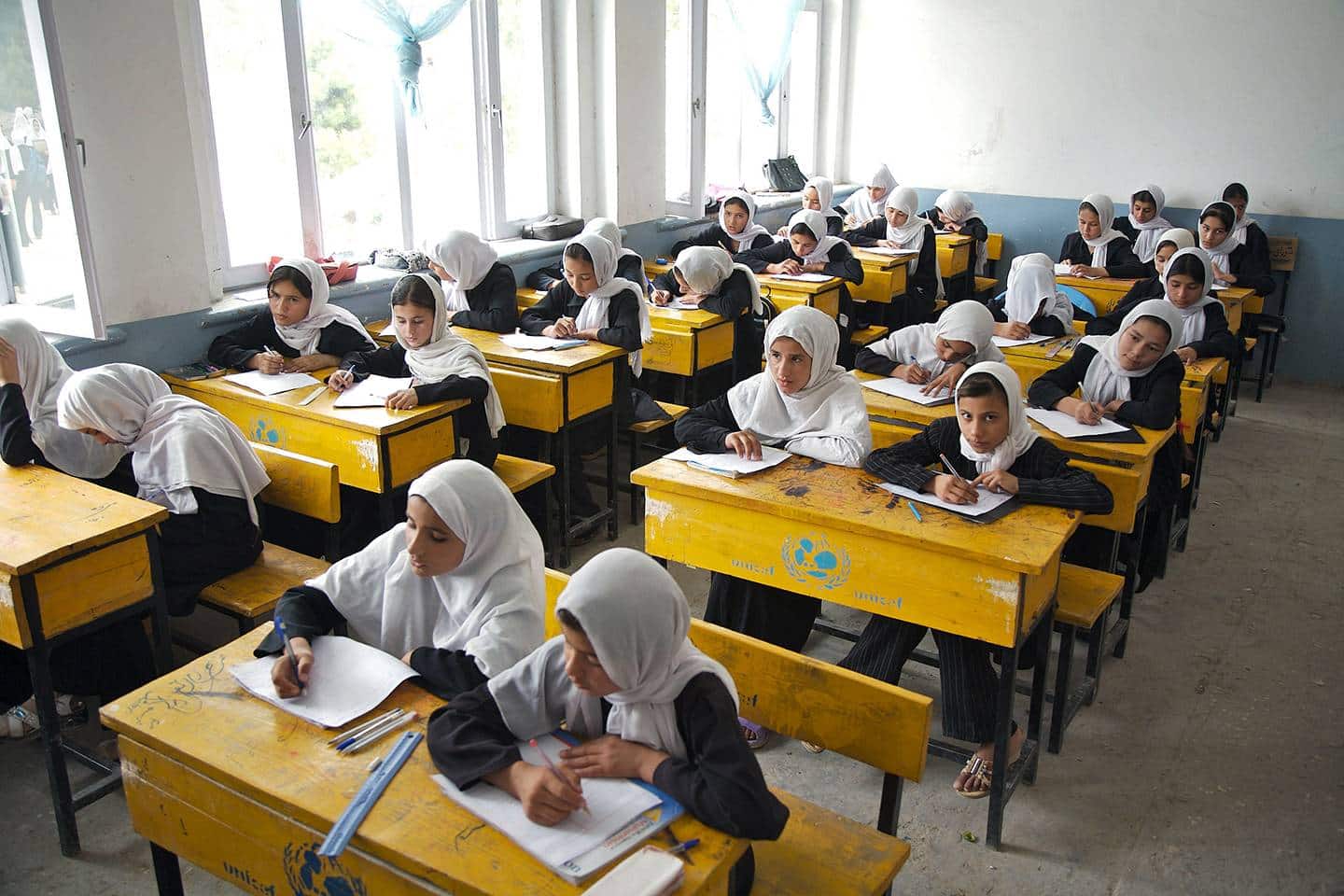 afghani school30818
