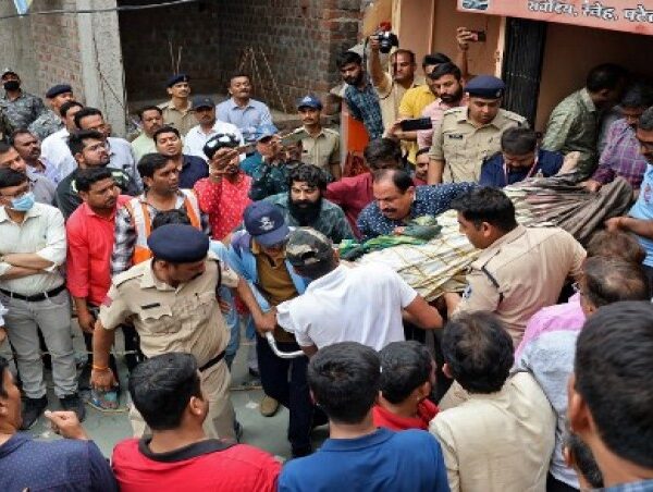 13 killed in India temple collapse