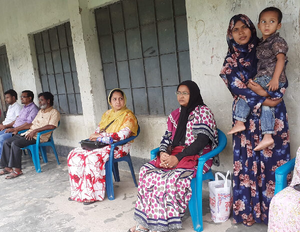 স্কুলে স্কুলে ঝুলছে তালা, ক্লাস বর্জন শিক্ষকদের