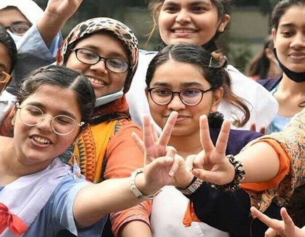 এসএসসিতে জিপিএ-৫ পেল ১ লাখ ৮৩ হাজার শিক্ষার্থী