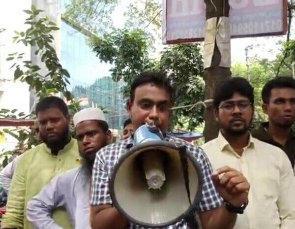 চতুর্থ গণবিজ্ঞপ্তি: ১৪ সেপ্টেম্বরের মধ্যে চূড়ান্ত সুপারিশ না করলে লাগাতার অবস্থান