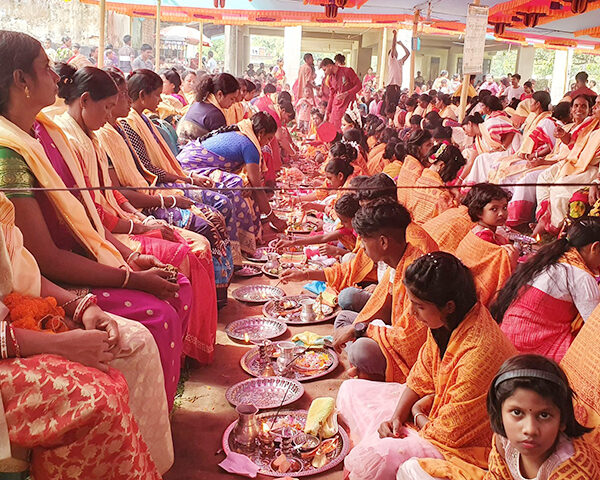 মায়ের পূজা করলেন তিন শতাধিক শিক্ষার্থী