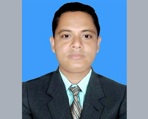 জুতা পিটুনির শিকার সেই প্রধান শিক্ষকের বিরুদ্ধে মামলা