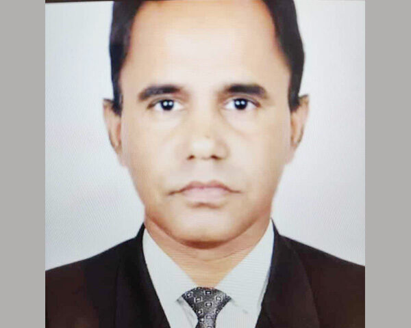 ঘুষ নেয়া শিক্ষা অফিসারের বদলি চান ৪৮ প্রধান শিক্ষক