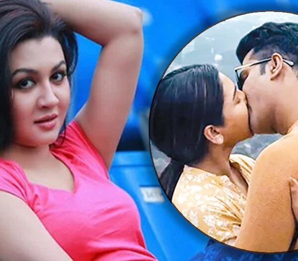 অনির্বাণকে চুমু খাওয়া প্রসঙ্গে মুখ খুললেন জয়া আহসান