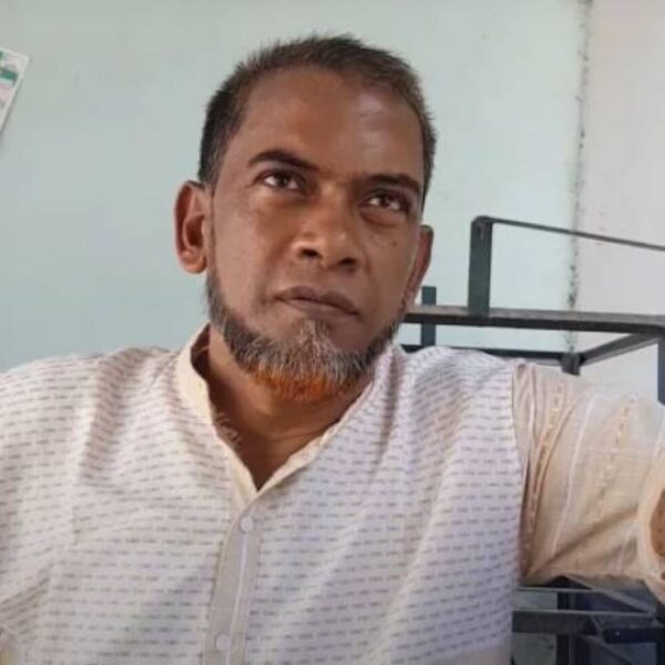 প্রকাশ্যে ঘুষ নেওয়ায় উপজেলা শিক্ষা অফিসার বদলি