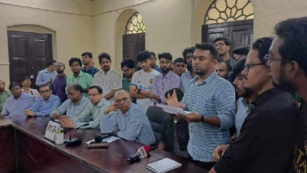 সব ধরনের রাজনীতি বন্ধ জগন্নাথ বিশ্ববিদ্যালয়ে