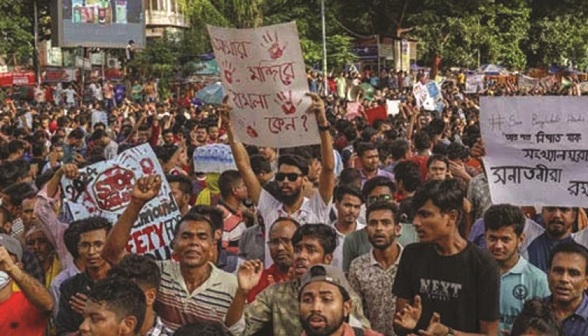 Demonstration of Sanatan religious people