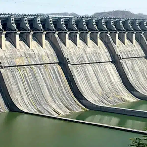 ‘বাঁধের বিরুদ্ধে বাঁধ’ বানালে সমাধান হবে কি?