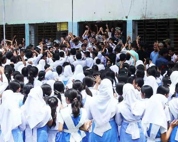 সিলেটে শিক্ষাপ্রতিষ্ঠানে বাড়ছে অস্থিরতা