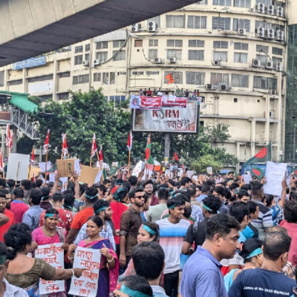 ৮ দফা দাবিতে শাহবাগ অবরোধ সংখ্যালঘু সম্প্রদায়ের