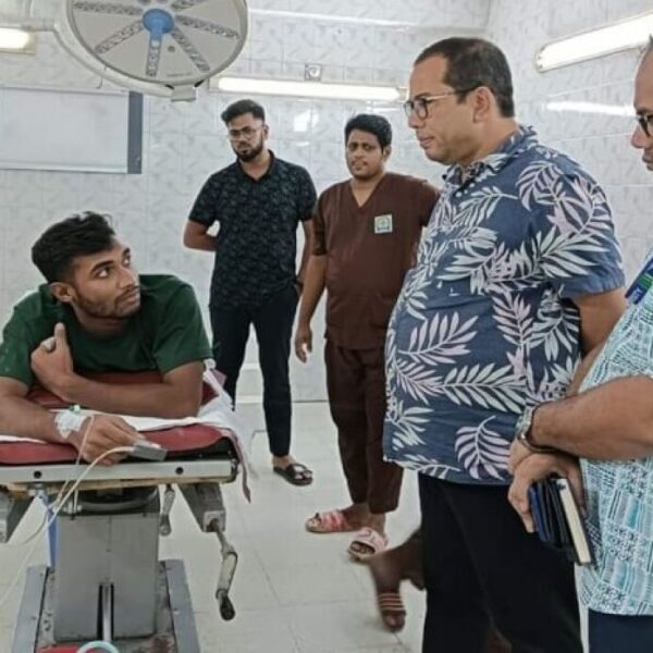 ছুরিকাঘাতে জখম জাবি শিক্ষার্থী, ফোন টাকা ছিনতাই