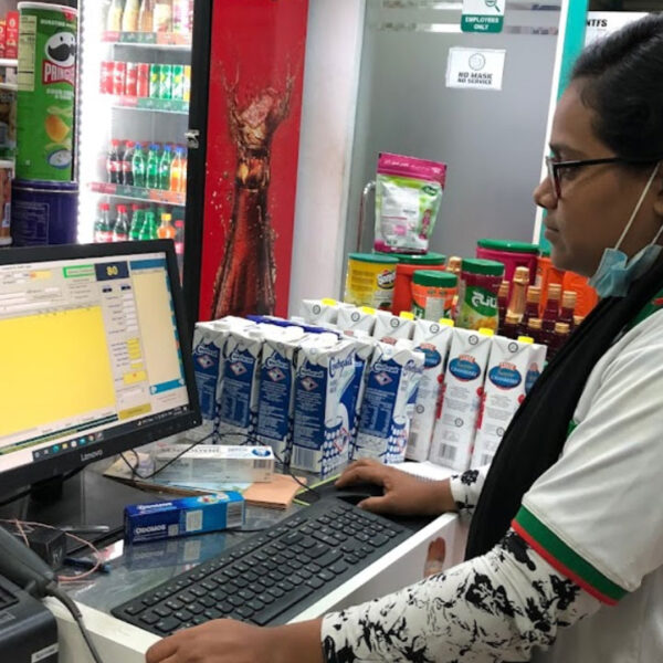 এইচএসসি পাসে লাজ ফার্মায় নিয়োগ
