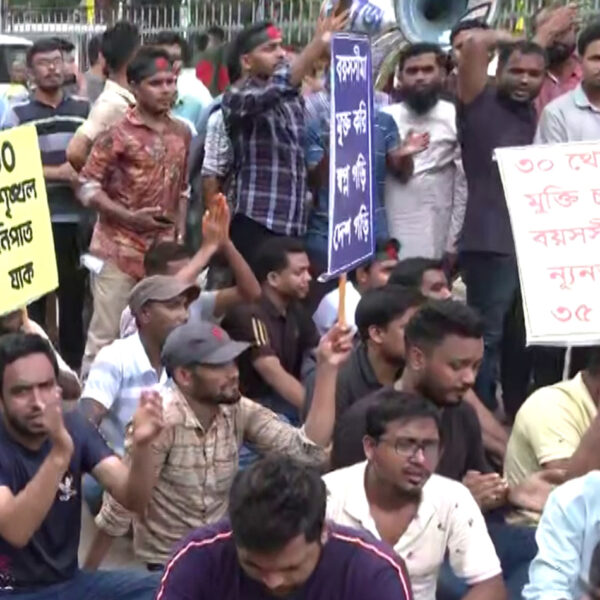 সরকারি চাকরিতে প্রবেশের বয়স পুরুষের ৩৫, নারীর ৩৭ বছর করার সুপারিশ