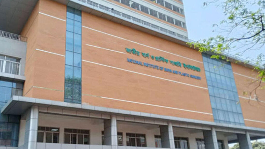নারায়ণগঞ্জে কারখানায় বিস্ফোরণে ১১ শ্রমিক দগ্ধ