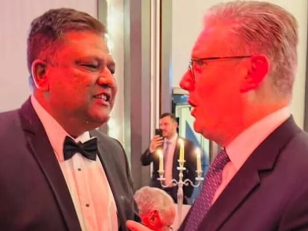 আ. লীগের পলাতক নেতার সঙ্গে ব্রিটিশ প্রধানমন্ত্রীর নৈশভোজ