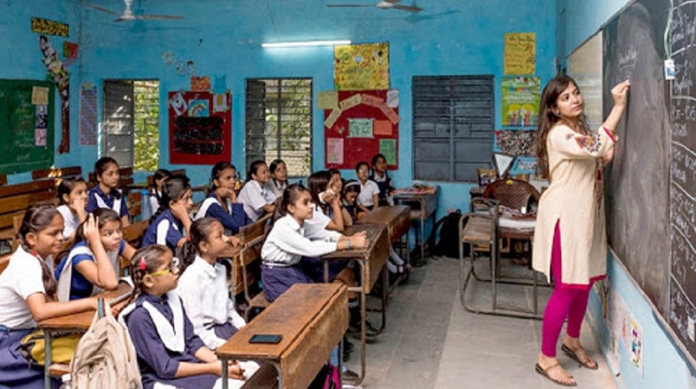 প্রাথমিকের বদলি বন্ধ, ভোগান্তিতে লাখো শিক্ষক