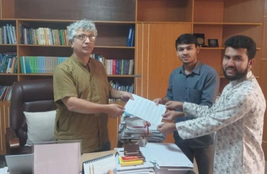 সাত কলেজের সমন্বিত বিশ্ববিদ্যালয়ে থাকতে এবার তিতুমীর শিক্ষার্থীদের স্মারকলিপি