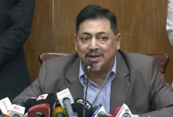 দেশে জরুরি অবস্থা জারি প্রসঙ্গে যা বললেন স্বরাষ্ট্রের সিনিয়র সচিব
