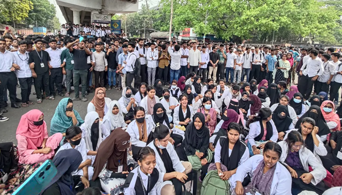 Dhaka Polytechnic medium