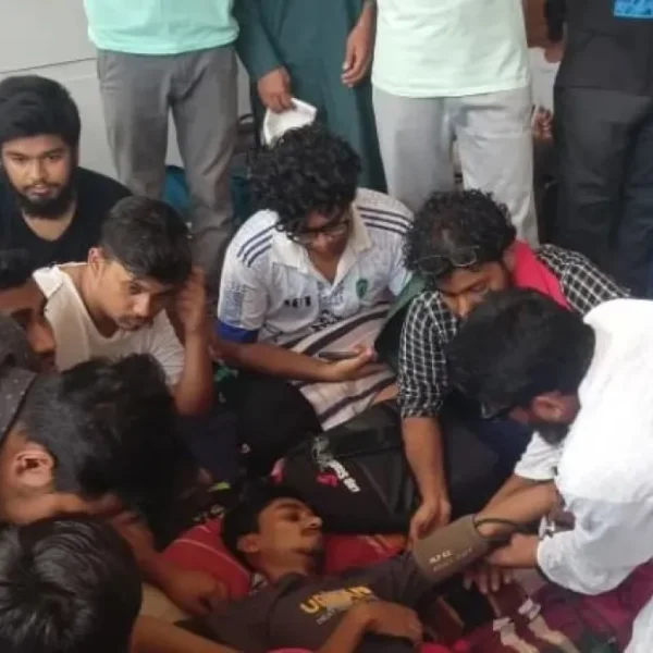 ৪ কুয়েট শিক্ষার্থী অসুস্থ, হাসপাতালে ভর্তি ২ জন