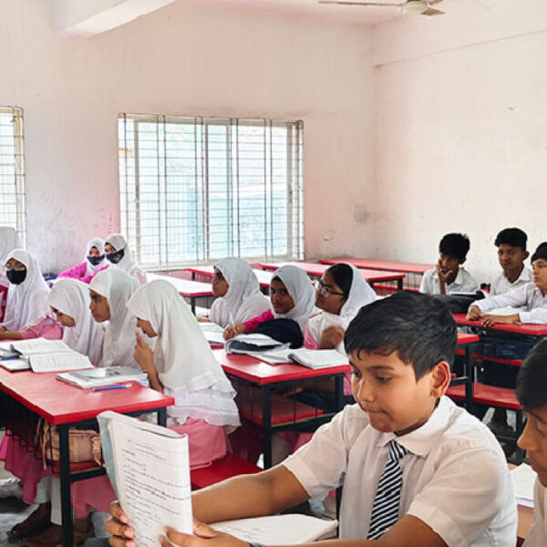 ৪০ দিনের ছুটি শেষে শিক্ষাপ্রতিষ্ঠান খুলেছে আজ