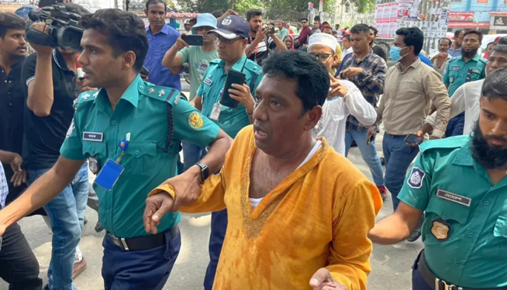 শিক্ষক নেতা অধ্যক্ষ শেখ কাওছার আহমেদ আটক