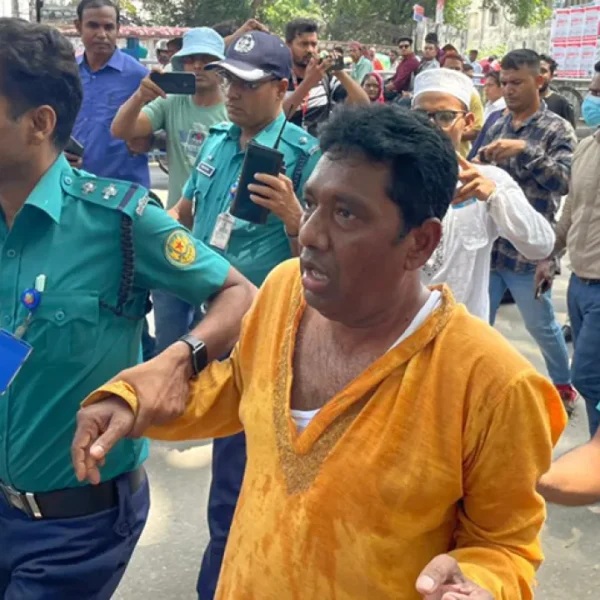 শিক্ষক নেতা অধ্যক্ষ শেখ কাওছার আহমেদ আটক