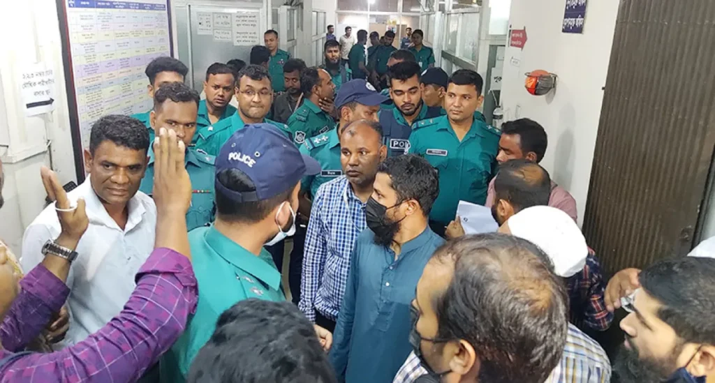 ১৭তম নিবন্ধনধারীদের এনটিআরসিএ কার্যালয় ঘেরাও