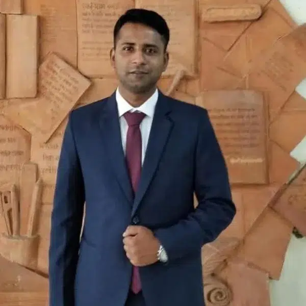৪৪তম বিসিএসের প্রশাসন ক্যাডারে প্রথম ফরহাদ