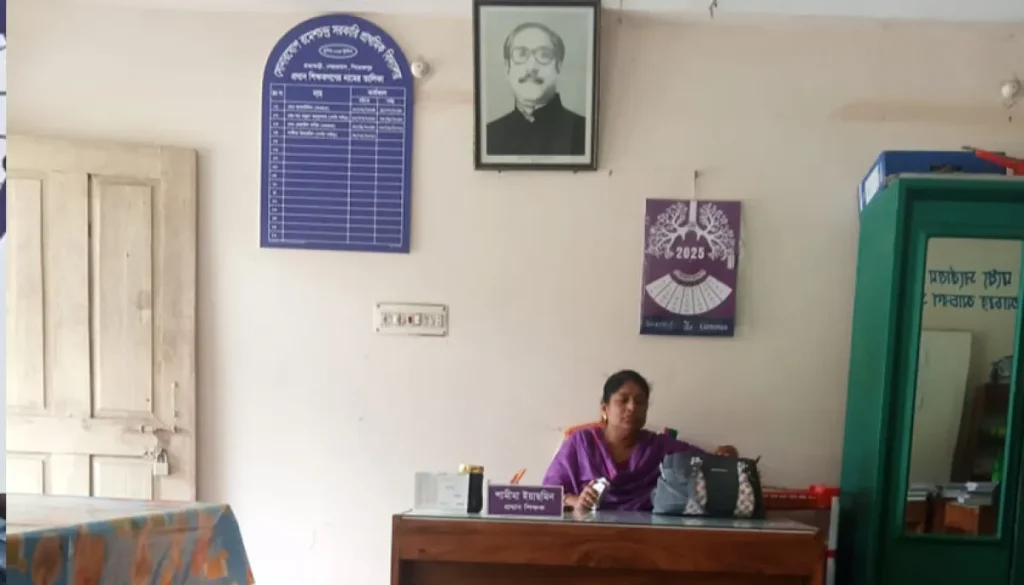 নেছারাবাদে বঙ্গবন্ধুর ছবি অপসারণকে কেন্দ্র করে উত্তেজনা