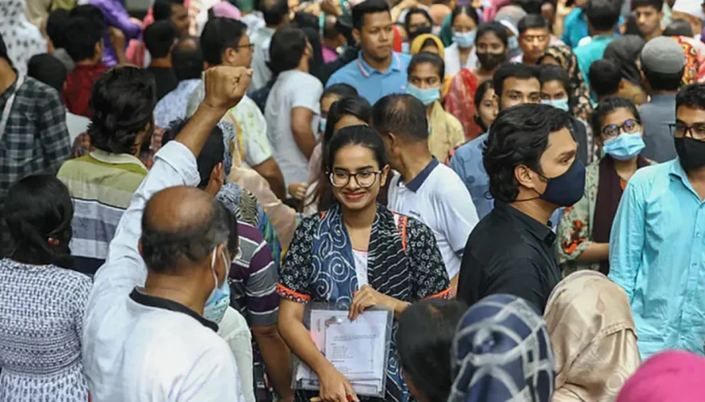 সাত কলেজে আসন কমছে ৭৯ শতাংশ