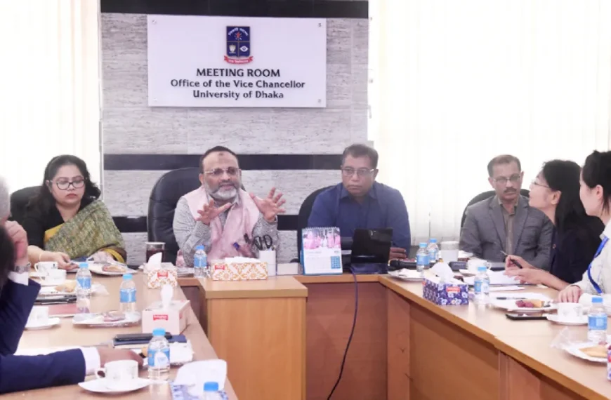Peking University Delegation Meets DU Vice-Chancellor