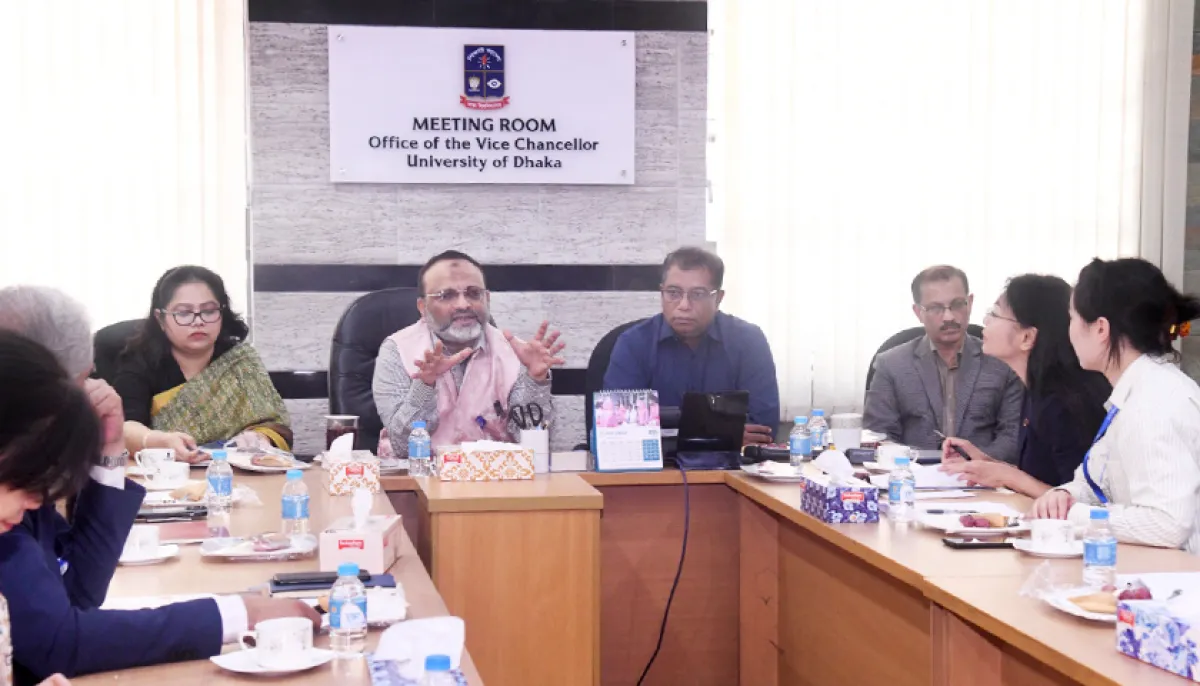 Peking University Delegation Meets DU Vice-Chancellor