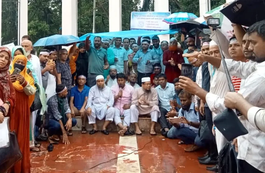 এমপিওভুক্ত শিক্ষকরা অনশনে, প্রেস সচিবের…