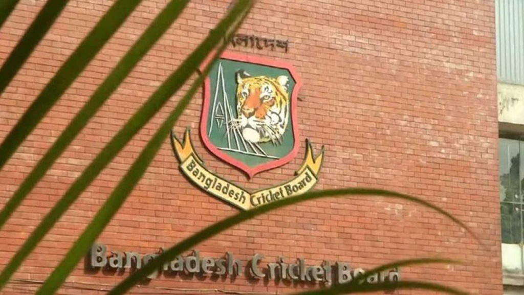 বিসিবির সভাপতি নির্বাচিত আমিনুল ইসলাম বুলবুল, সহ-সভাপতি ফারুক আহমেদ