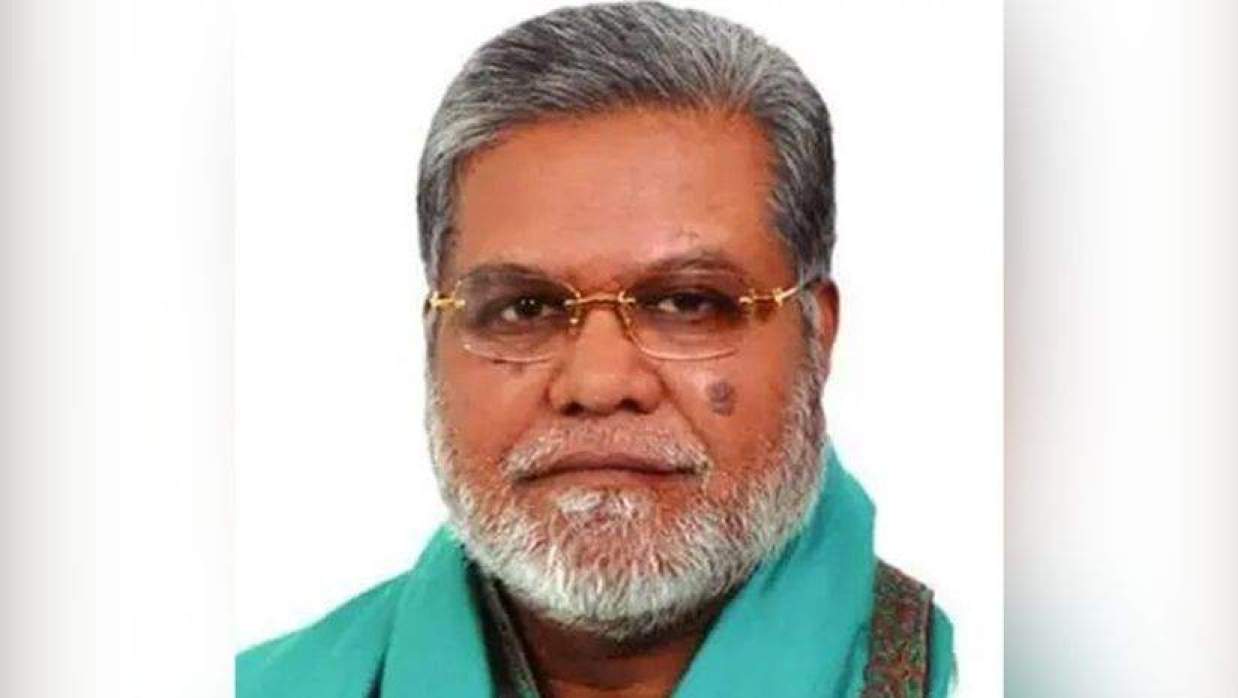 ভিডিও ভাইরালের পর বিএনপির সব পদ হারালেন মুন্সী