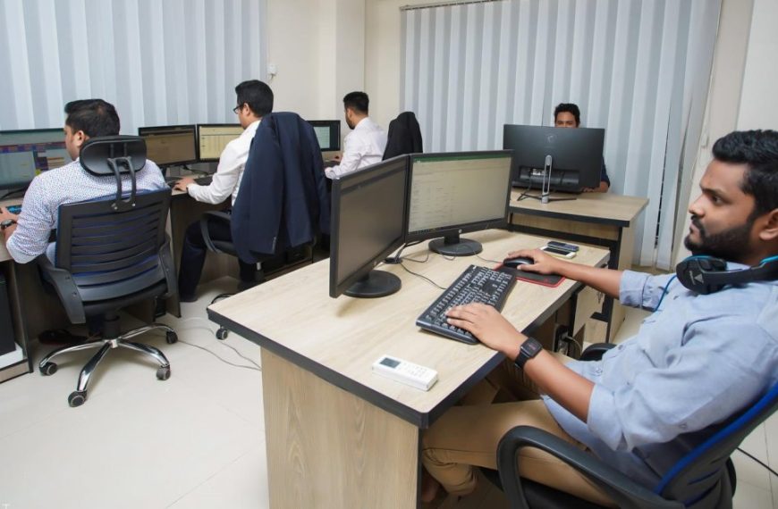 আউটসোর্সিং নীতিমালা ২০২৫: সেবা কর্মীদের জন্য উৎসব ভাতা, ছুটি ও পেনশন সুবিধা